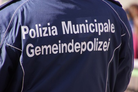 Bando di corso con selezione finale per agenti di polizia locale cat. C1 e formazione di una graduatoria di merito valida per i comuni delle province d’Italia.